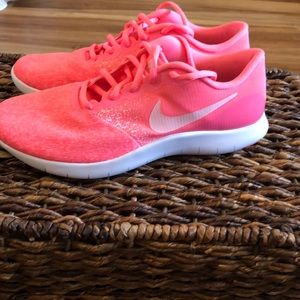 Nike Contact Flex - Like New